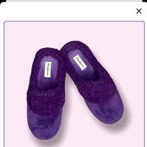 Women sleeper//.  Offer acceptable.  Good condition used